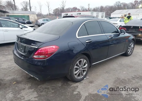 2016 Mercedes-Benz C 300 4Matic из США, поврежденный, VIN 55SWF4KB2GU174631